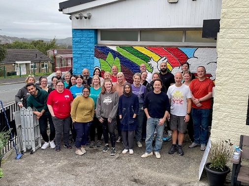 Hainworth Community Centre - volunteers with new mural